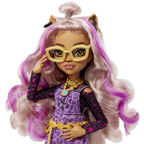 Monster High®: Clawdeen Wolf™ Fashion Doll with Pet and Accessories-New - Picture 8 of 9